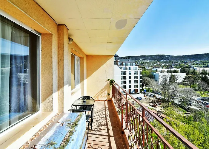 Viewpoint-2br Free Parking شقة *