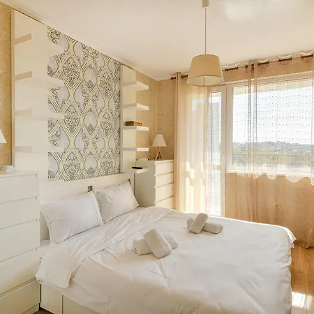 Viewpoint-2br Free Parking Daire