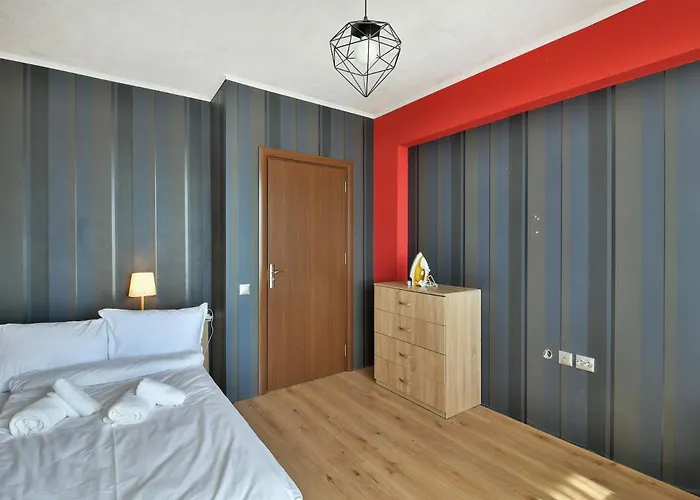 Viewpoint-2br Free Parking Apartment